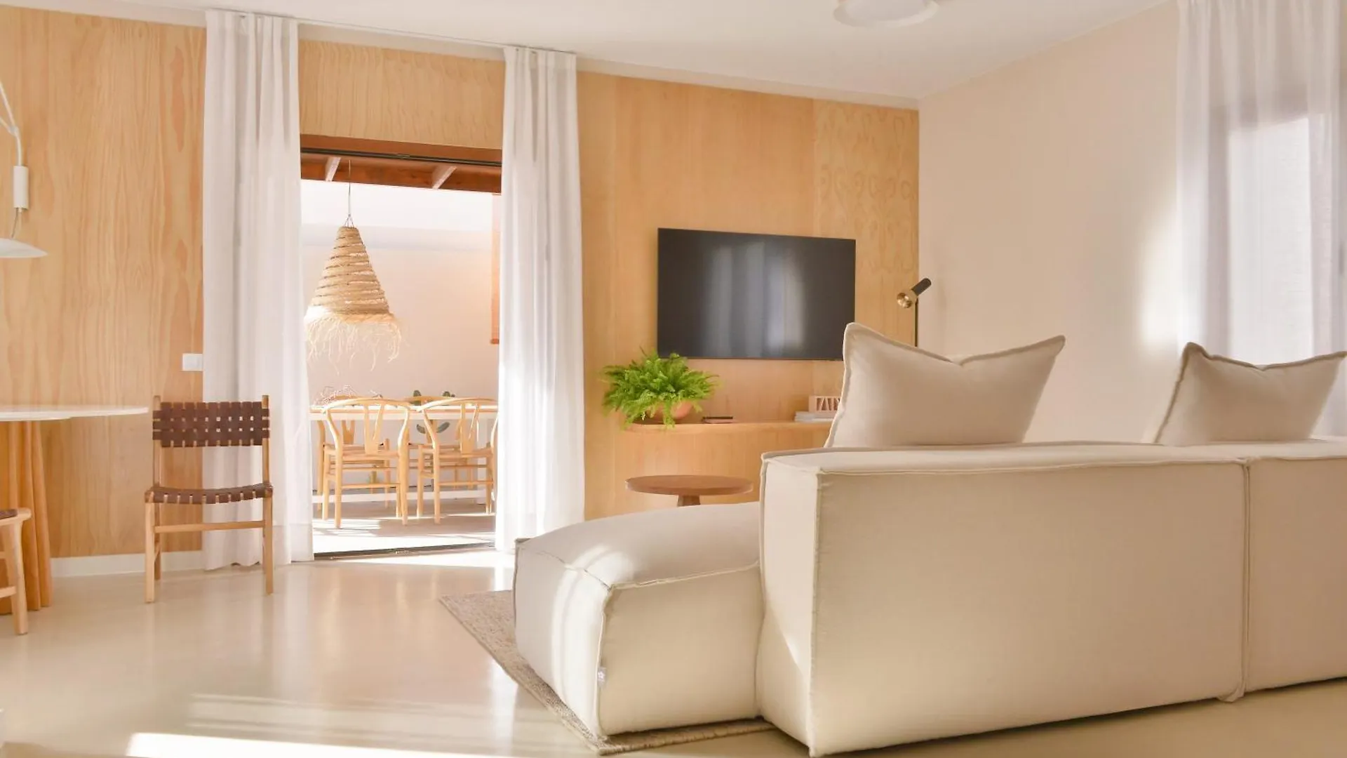 Casa Mareterra - Design Villa With Pool And Terrace Near Corralejo And Lajares